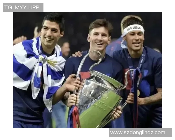 足球明星在赛场上的感人时刻与背后故事让人泪目与感动 足球明星在赛场上的感人时刻与背后故事让人泪目与感动